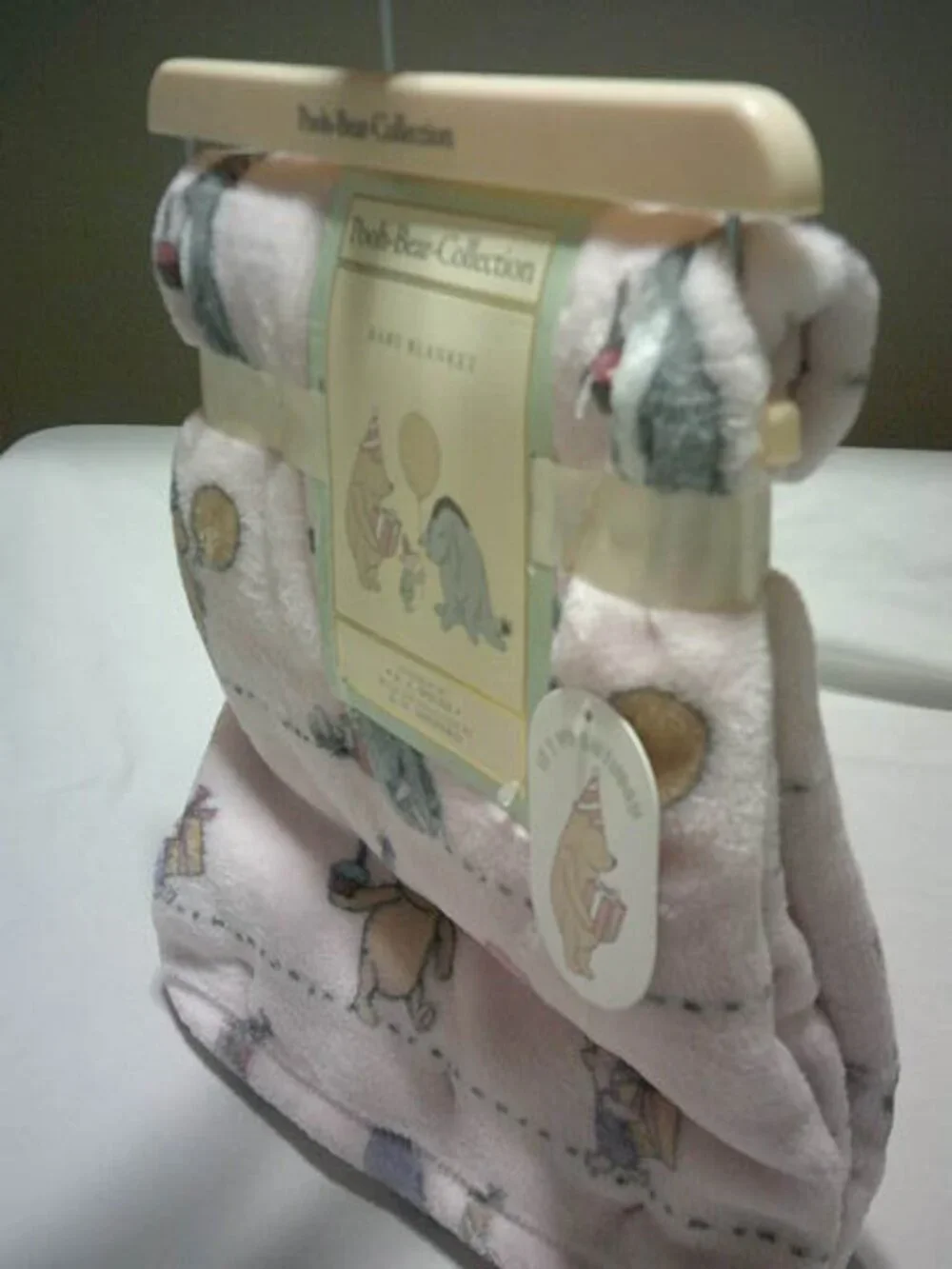 NEW WINNIE THE POOH COLLECTION PLUSH BABY BLANKET BIRTHDAY PINK 30X40